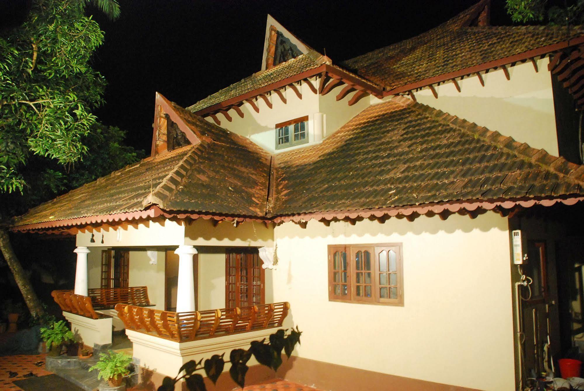 Casamaria Beach Resort Alappuzha Ngoại thất bức ảnh